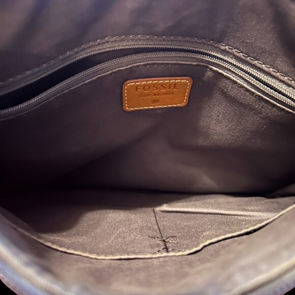 Fossil Vinyl Crossbody Bag Floral Design - Picture 4 of 6